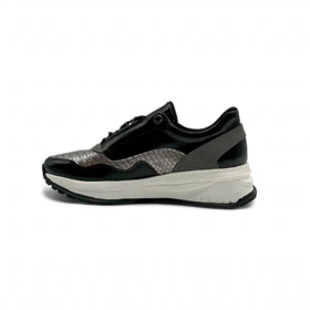کفش راحتی زنانه استرادیواریوس مدلStradivarius-Sneakers-SKS55