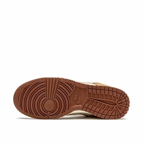کتانی نایک دانک اس بی بدون ساق مدیوم کاری قهوه ای Nike Dunk Prm Medium Curry Brown