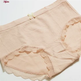 شورت زنانه مدل سیملس لبه گیپوری کرم کد 4970