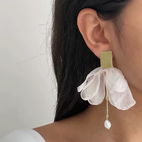 گوشواره پارچه‌ای