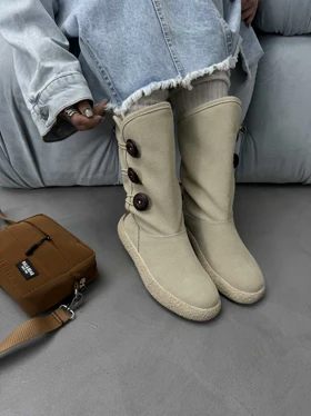 بوت UGG بغل سه دکمه
