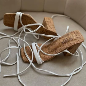 صندل زنانه پاشنه‌بلند مدل چیک