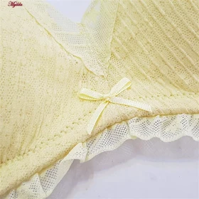 سوتین بدون فنر زنانه مدل کاپ اسفنجی گیپوری رنگ لیمویی کد 5304