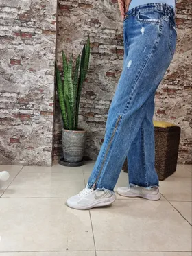 شلوار جین نیم بگ دمپا ریش و زیپ‌دار کد 10126