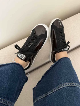 ونس GOLDEN GOOSE