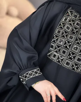 مانتو عبایی سوزن‌دوزی