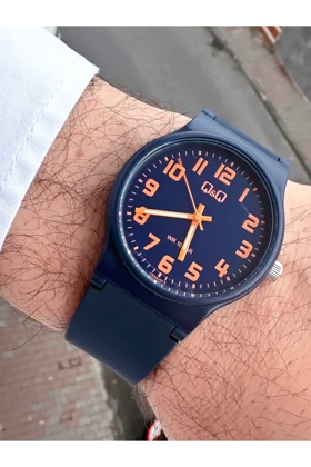 ساعت qandq qandq