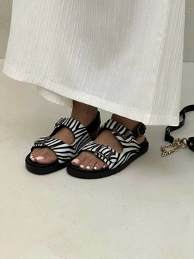 صندل سگک دار ZEBRA