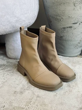 نیم بوت استرج برت