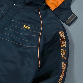 Size L-XL کاپشن اور اورجینال برند معتبر و مشهووور FILA ایتالیا (تاناکورا اورجینال)