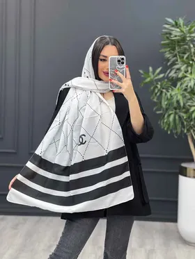شال طرح چنل سفید - مشکی