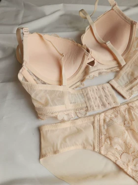 ست شورت و سوتین جکدار فنردار کد: 5588