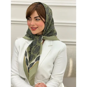 روسری نخ اسکالر طرح ترمه حاشیه‌دار