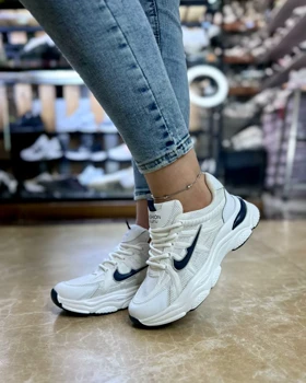 کتانی نایک سارینا