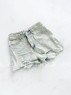 شورتک کوتاه جین زاپ‌دار پاچه پاکتی