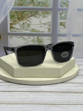 خرید عینک آفتابی پرسول مدل P6805 فریم کائوچو رنگ سورمهای و نوکمدادی