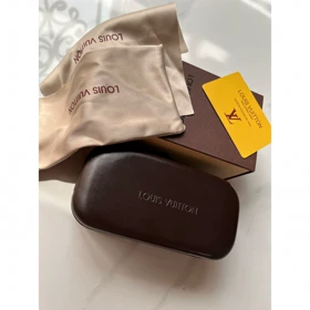 جعبه عینک اورجینال مارک Louis Vuitton
