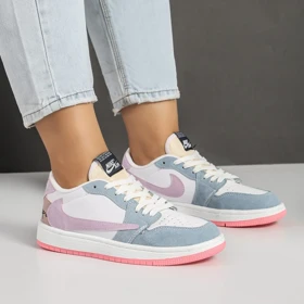 کفش کتانی زنانه و دخترانه مدل نایک NIKE Jordan 1 VOODOO رنگ سفید صورتی کد M750