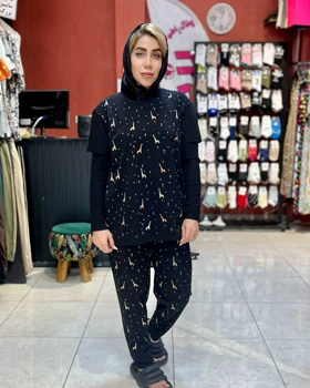 تی‌شرت و شلوار قواره دار