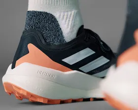 کفش های دویدن در تمام زمین Adidas Terrex Agravic Speed W PC_IE7671