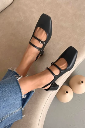 کفش پاشنه‌بلند کلاسیک زنانه استراسونس straswans