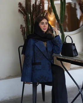 مانتو ژاکاردنخ