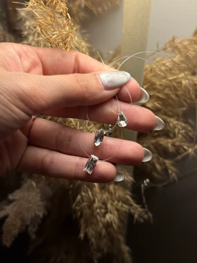 گردنبند نخ نامرئی