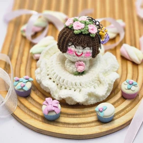 جاسوییچی دستباف دختر