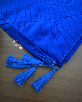 روسری نخ پلیسه