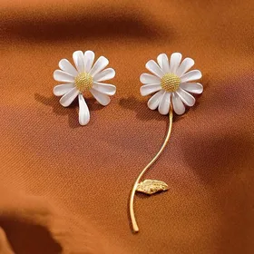 گوشواره بابونه