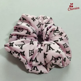 کش اسکرانچی ساتن سایز بزرگ طرح لوییس ویتون Louis Vuitton کد 11