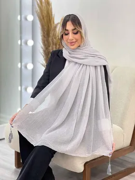 شال پلیسه منگوله‌دار