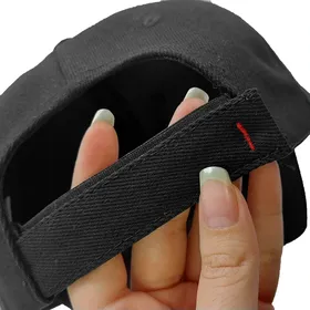کلاه کپ پیرسینگ دار پسرانه و دخترانه مشکی