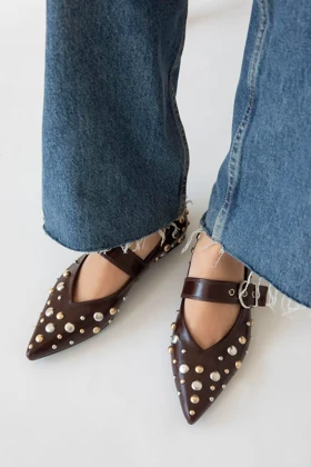 کالج زنانه استراسونس straswans