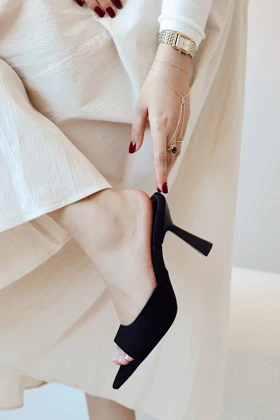 کفش پاشنه‌بلند کلاسیک زنانه polka-store polka-store