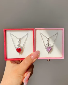 گردنبند ست قلب و شمشیر