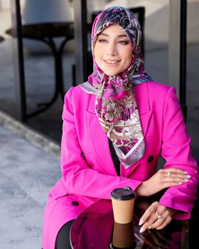 روسری ابریشم توییل FERRAGAMO 20260