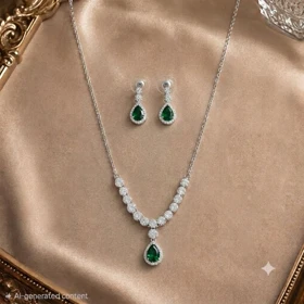 گردنبند طرح جواهر مجلسی (نگین سبز)