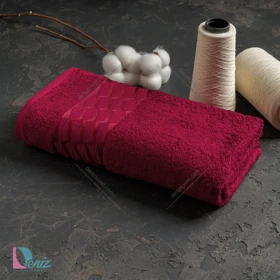 حوله حمامی طرح آرام رنگ زرشکی