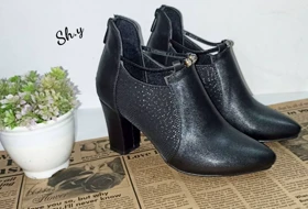 پاشنه‌دار سه نگین مجلسب