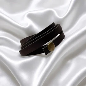 دستبند چندلایه مدل «بافت کتان» | طراحی یونیسکس با دکمه برنزی