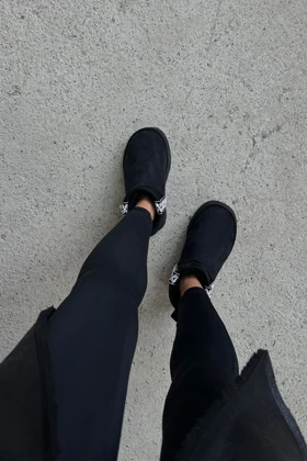 بوت و نیم بوت زنانه استراسونس straswans