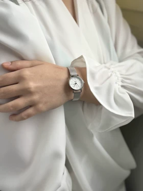 ساعت حصیری مینیمال