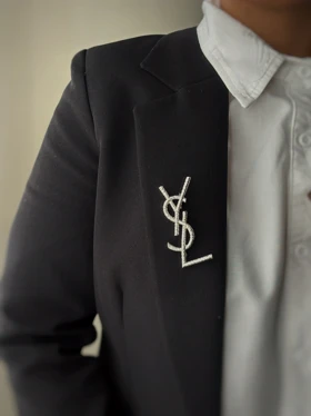 سنجاق سینه YSL