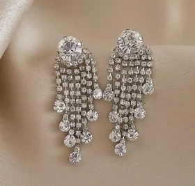 گوشواره آویز نگین‌دار