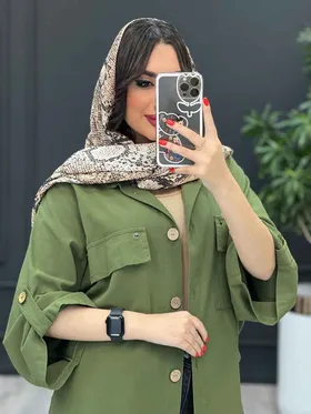 مانتو پانچ دکمه چوبی