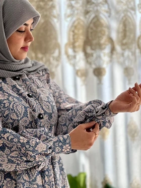 پیراهن نیلوفر