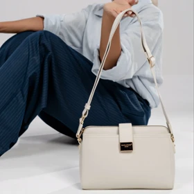 کیف دوشی زنانه دیوید جونز مدل David Jones CM7437