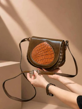 کیف چرم زنانه اشک قهوه ای ابر و بادی صاف چرم اصل گاوی
