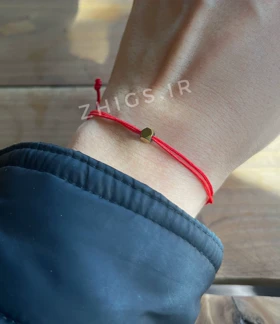 دستبند مکعب رد استرینگ نماد خوش شانسی